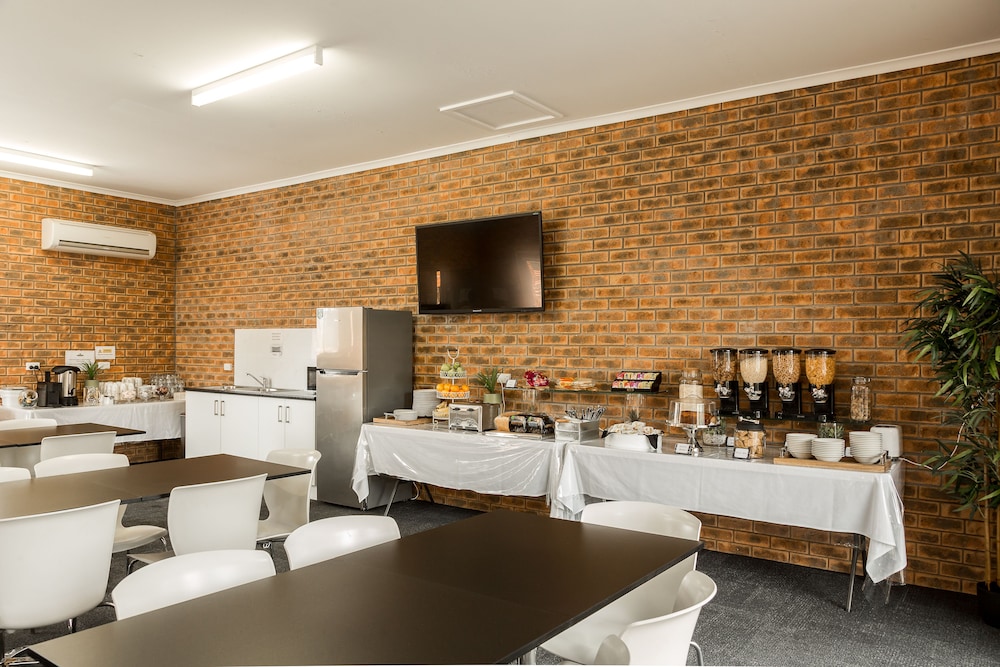 Hume Country Motor Inn Albury 38/48