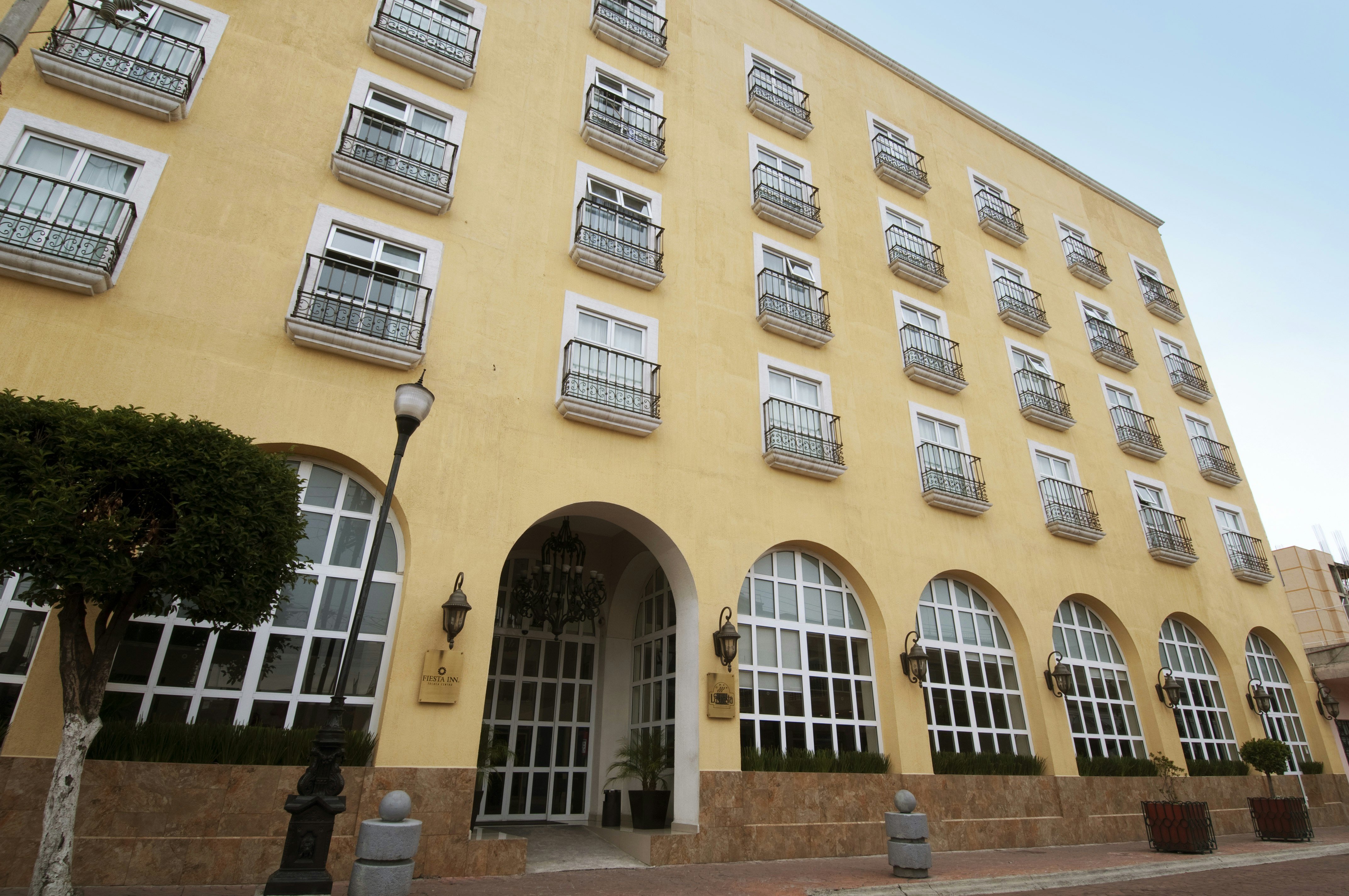 Fiesta Inn Toluca Centro 2/27
