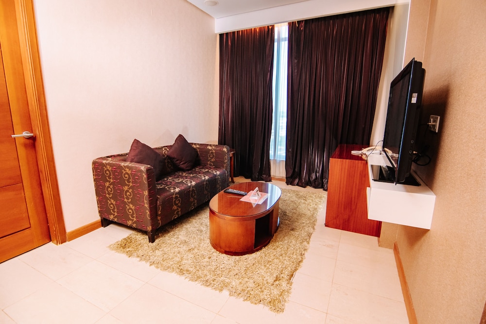 SWISS-BELINN SKA PEKANBARU 44/64