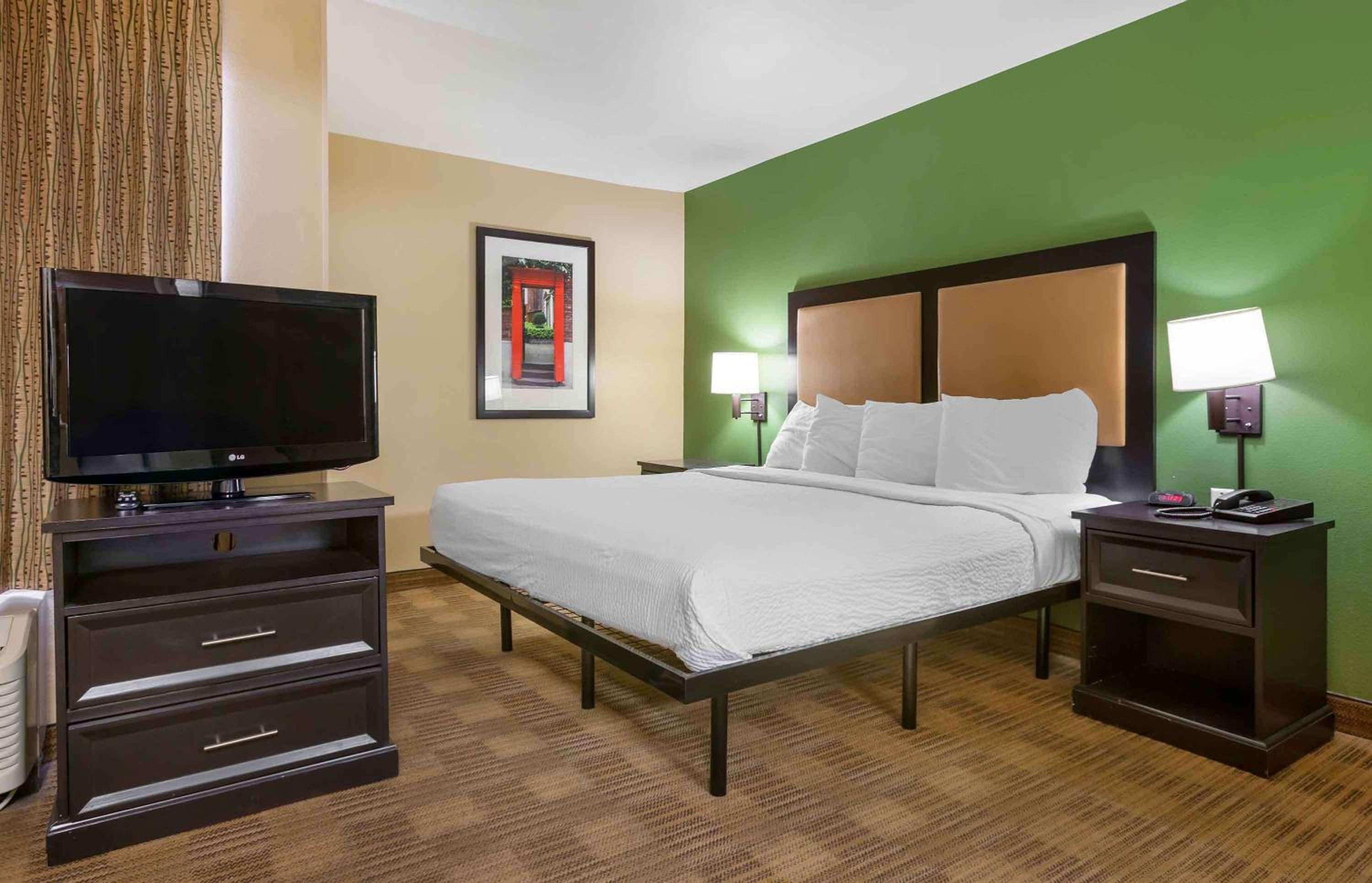استوديو ديلوكس بسرير كينج، Extended Stay America Suites Phoenix Biltmore 5/10
