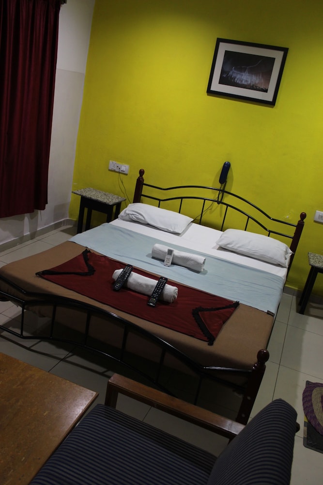 Deccan Comforts 20/41