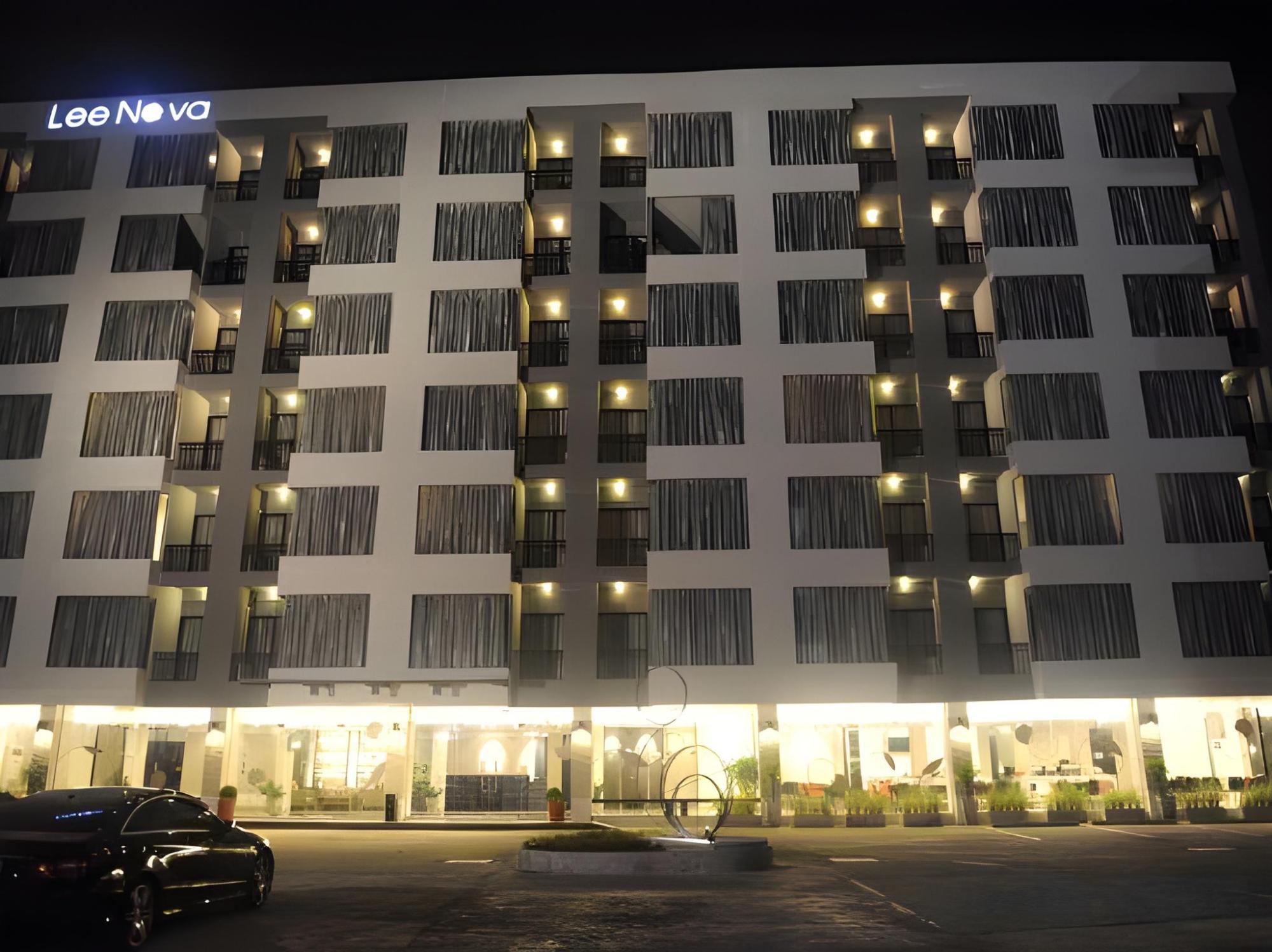 Leenova Hotel 1/50