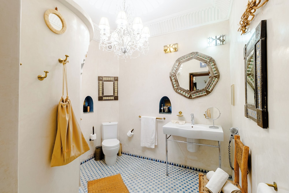 Riad Asrari 8/49