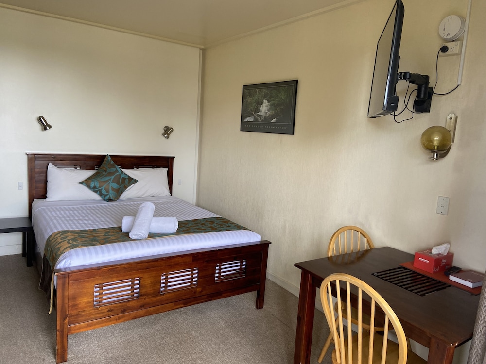 Spa, Queen Bed