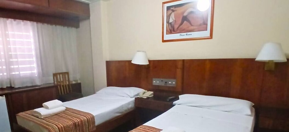 Hotel del Jardin 15/50