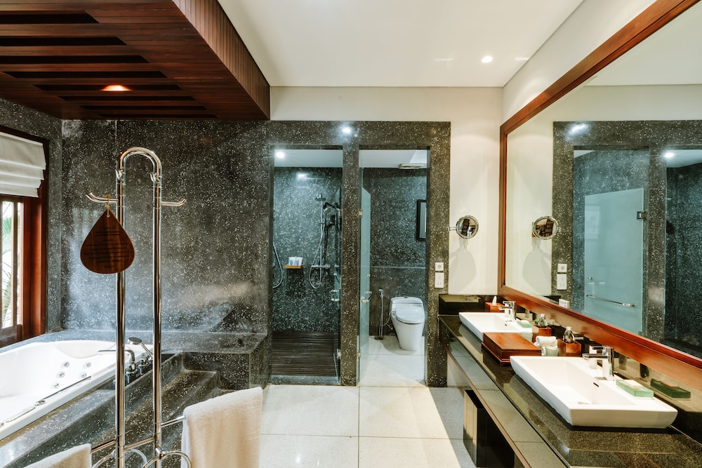 The Samaya Seminyak 80/82