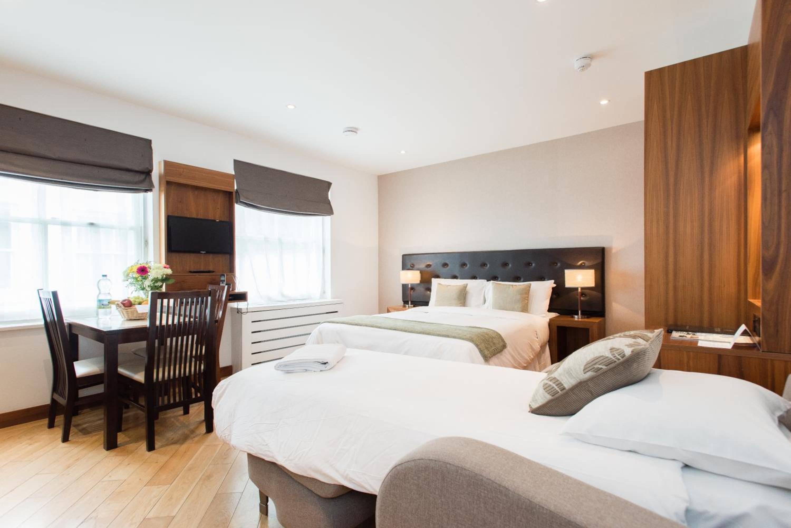 Deluxe, Studio, King Bed, Sofa