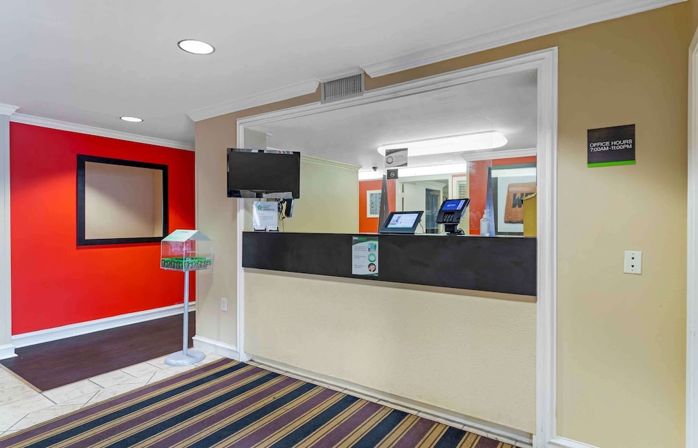 Extended Stay America Suites Houston Galleria Uptown 8/55