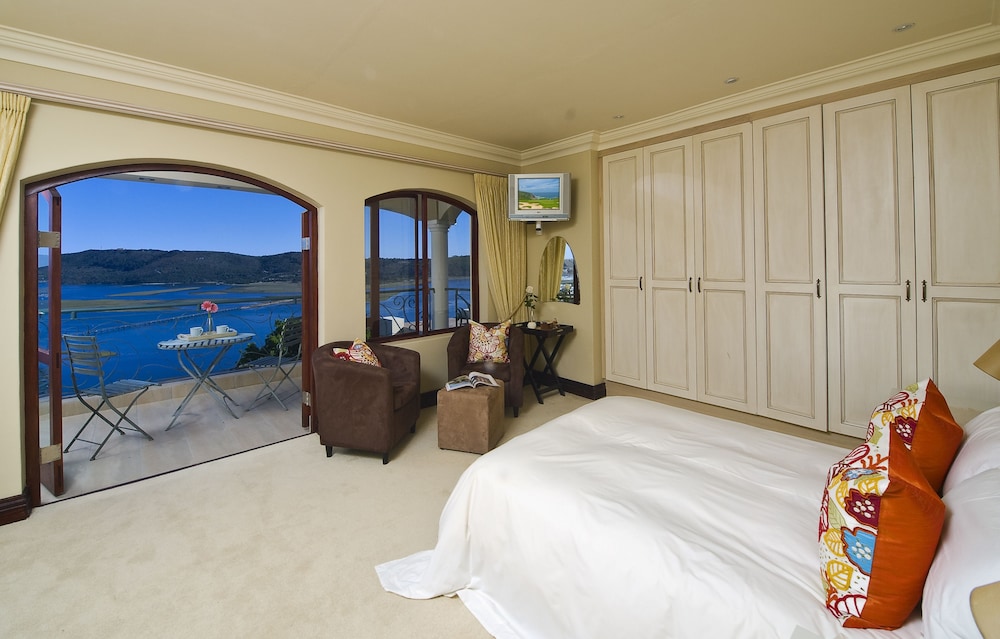 Villa Paradisa Guest House 12/44