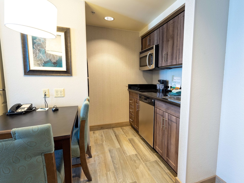 Homewood Suites by Hilton Carlsbad North San Diego County 65/81