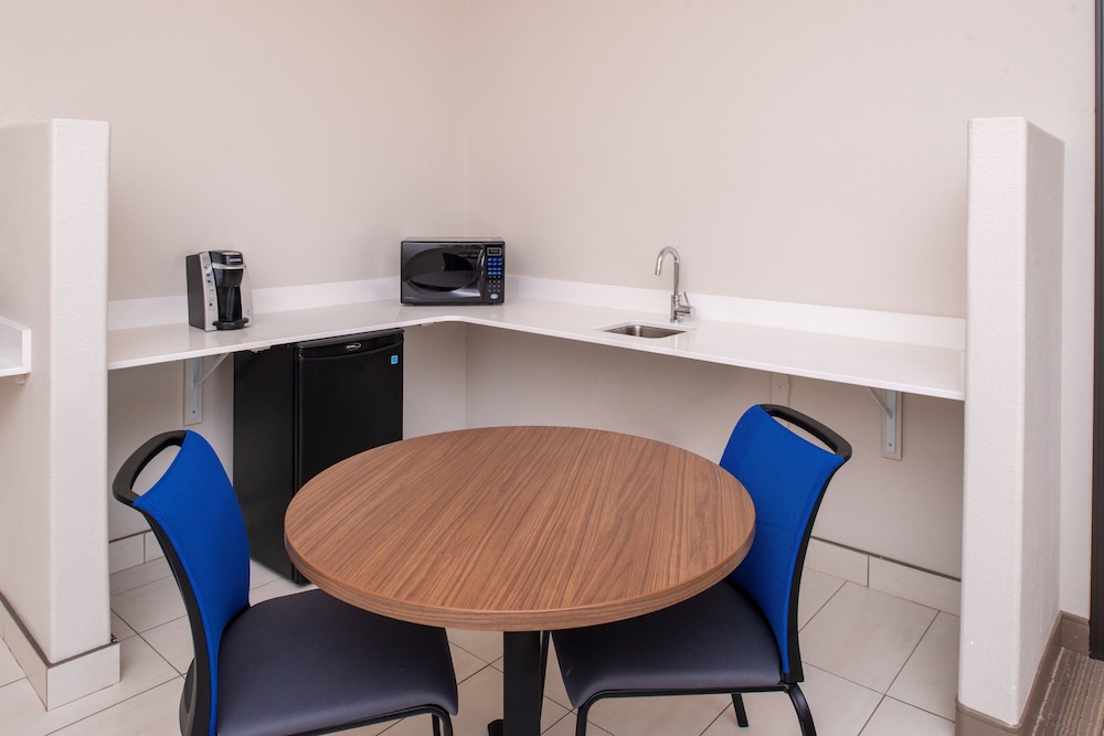 Holiday Inn Express Hotel And Suites Gunnison 64/73