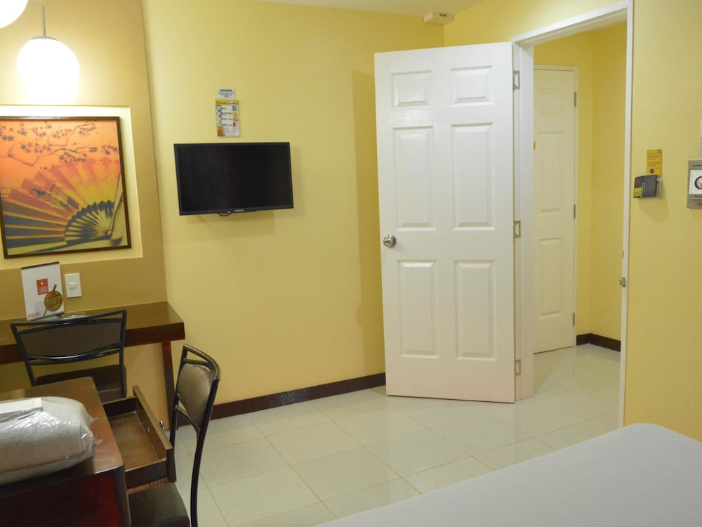 Hotel Sogo Wood Street Pasay 33/41