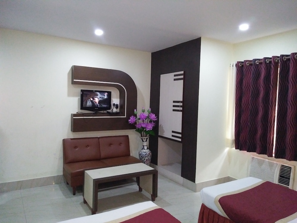 HOTEL EXECUTIVE TOWER 32/50