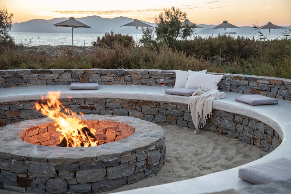 AQUA BREEZE VILLAS NAXOS 47/50