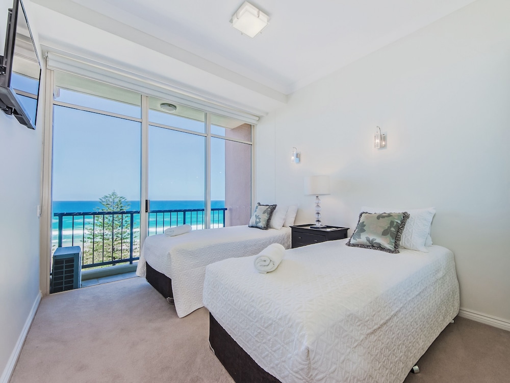 Oceana On Broadbeach 18/75