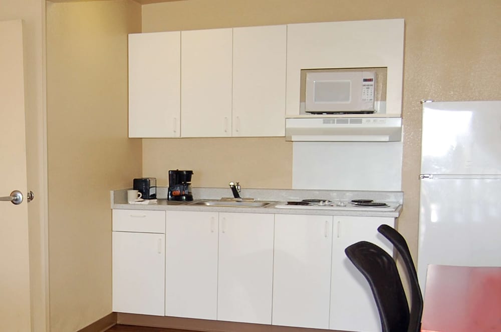 Extended Stay America - Greensboro-Wendover Ave-Big Tree Way 5/54