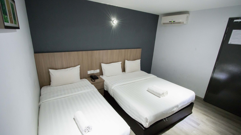 Hotel 99 - Pusat Bandar Puchong 20/48