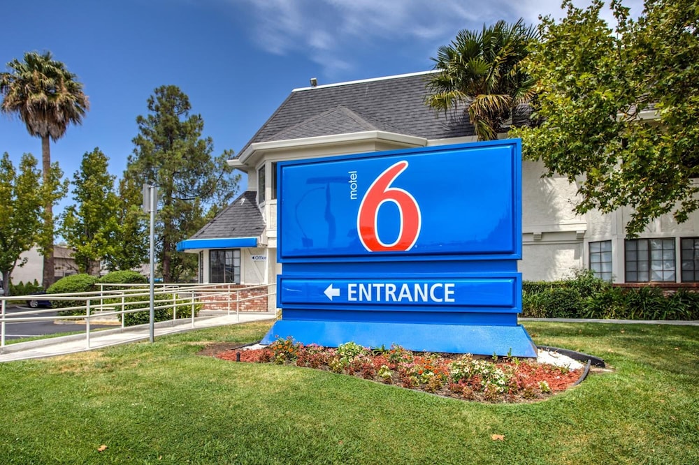 Motel6 Fairfield, CA - North 53/69
