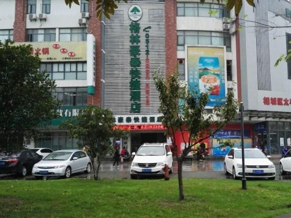 Greentree Inn Suzhou Taiping Town High-Speed North Station Express Hotel 29/31