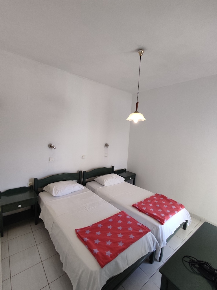 Zinovia Apartments 31/76
