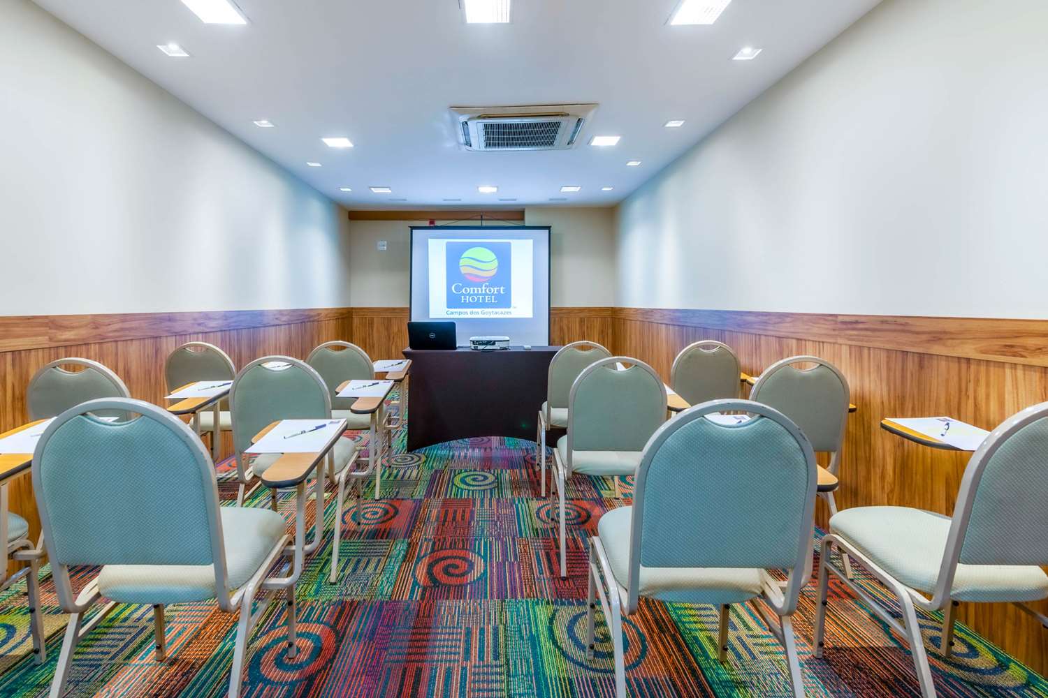 Comfort Hotel Campos dos Goytacazes 9/12