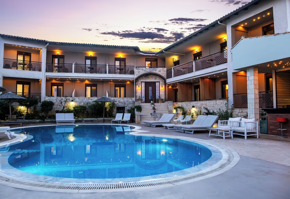 Stamos Hotel 7/48