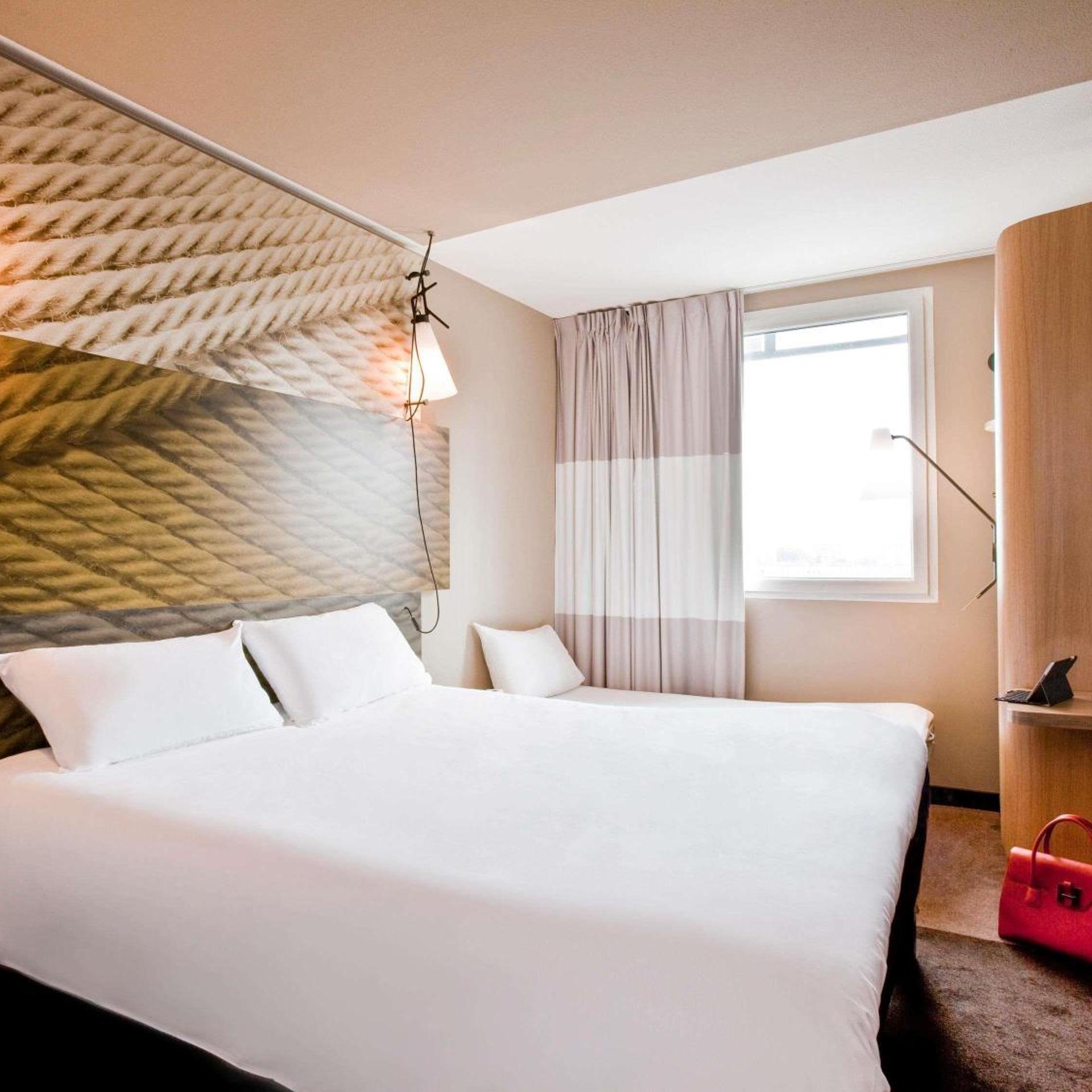 Standard, 1 Double and 1 Single Bed