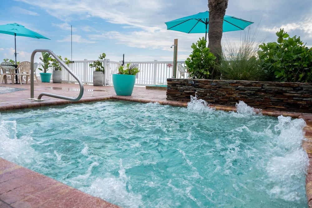 The Boardwalk Inn Suites 19/50