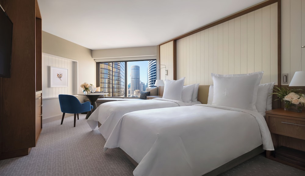 City, Superior, Twin Beds