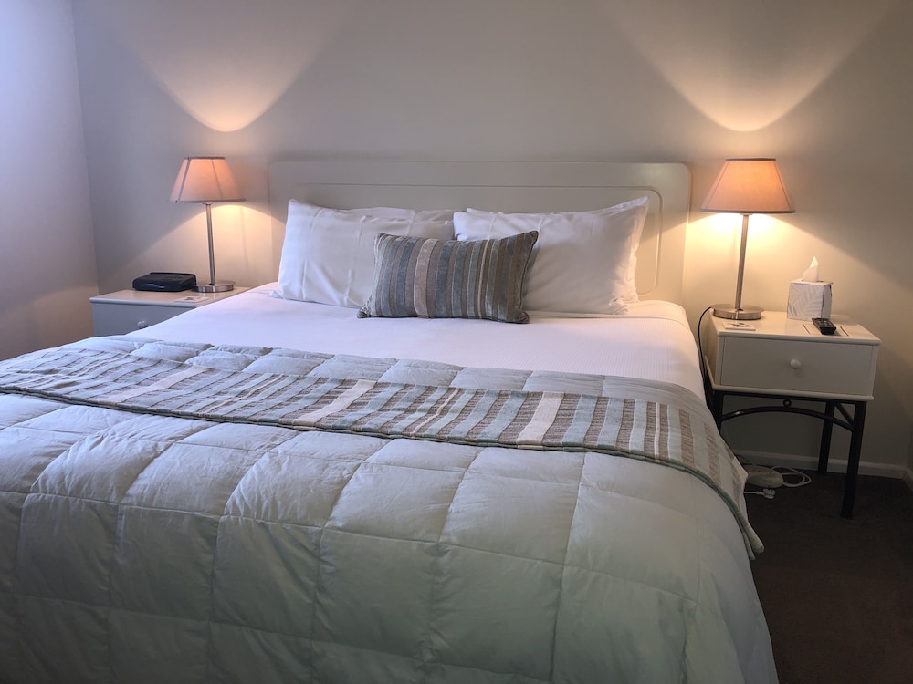 1 BEDROOM, APARTMENT