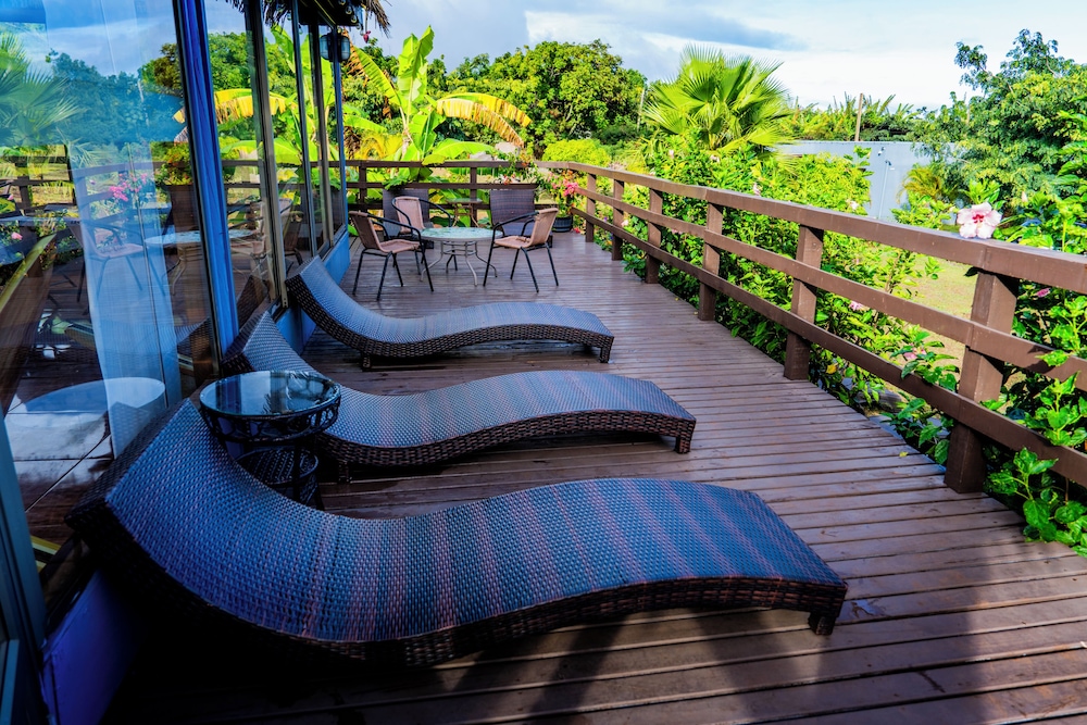 Hotel Y Cabanas Henua Iti 25/50