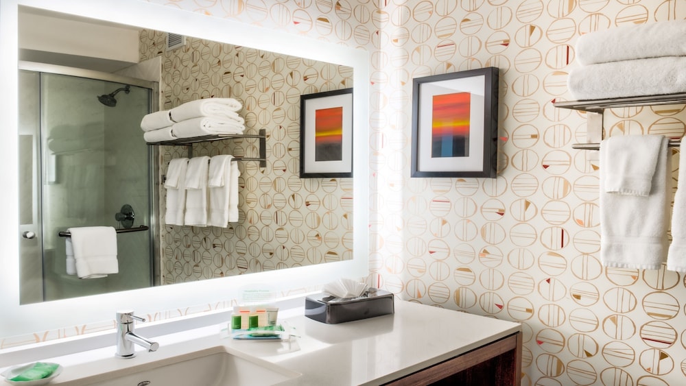 Holiday Inn Hotel Suites Phoenix Mesa Chandler 54/56