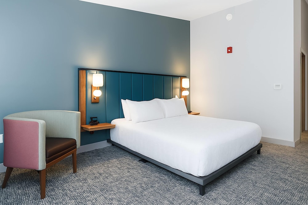 Wingate by Wyndham Geneva at SPIRE Academy 23/56