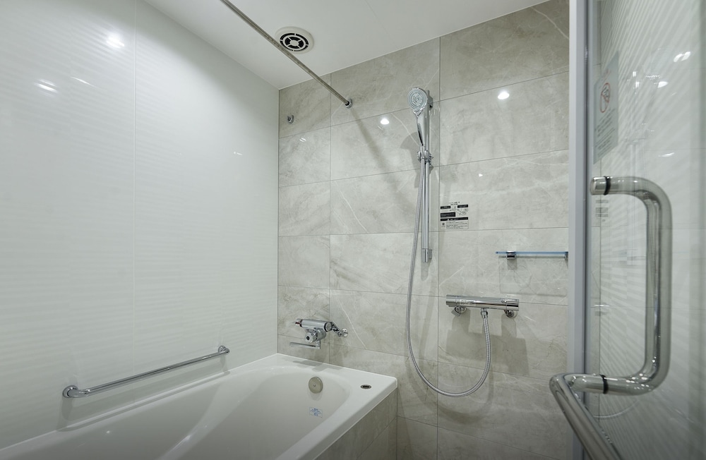 Daiwa Roynet Hotel NAHA-OMOROMACHI PREMIER 47/50