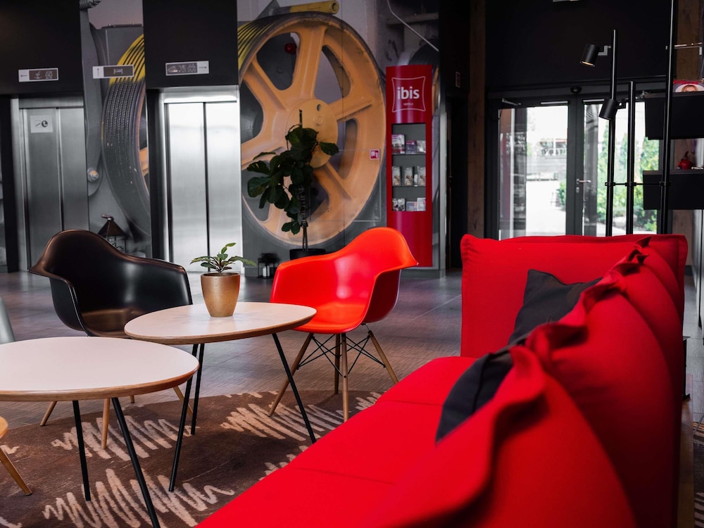Ibis Poznan Polnoc 49/73