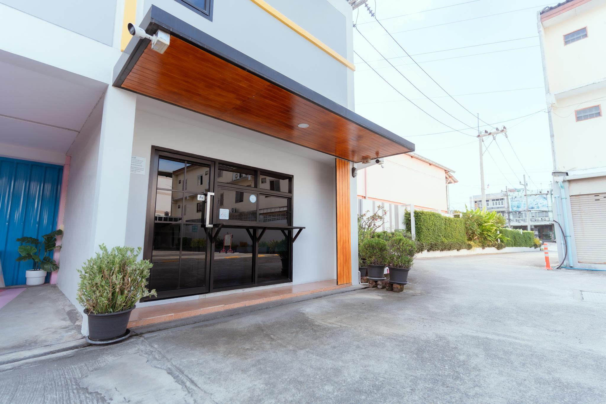 Nunglen Hotel - Adults Only 23/24