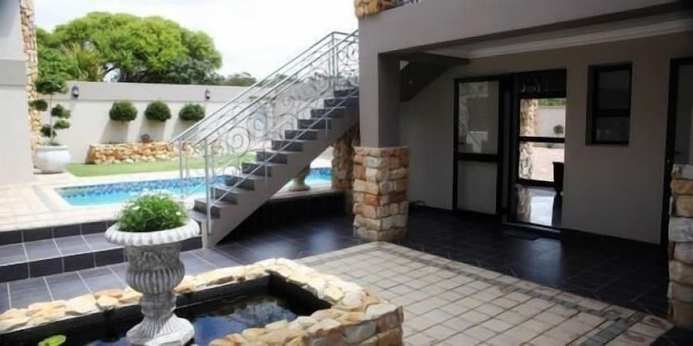 Stone Olive Guest House 26/50