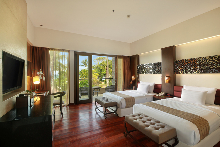 Beach, Twin Beds