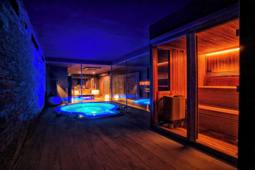 Swiss Moraira - Adults Only 20/50