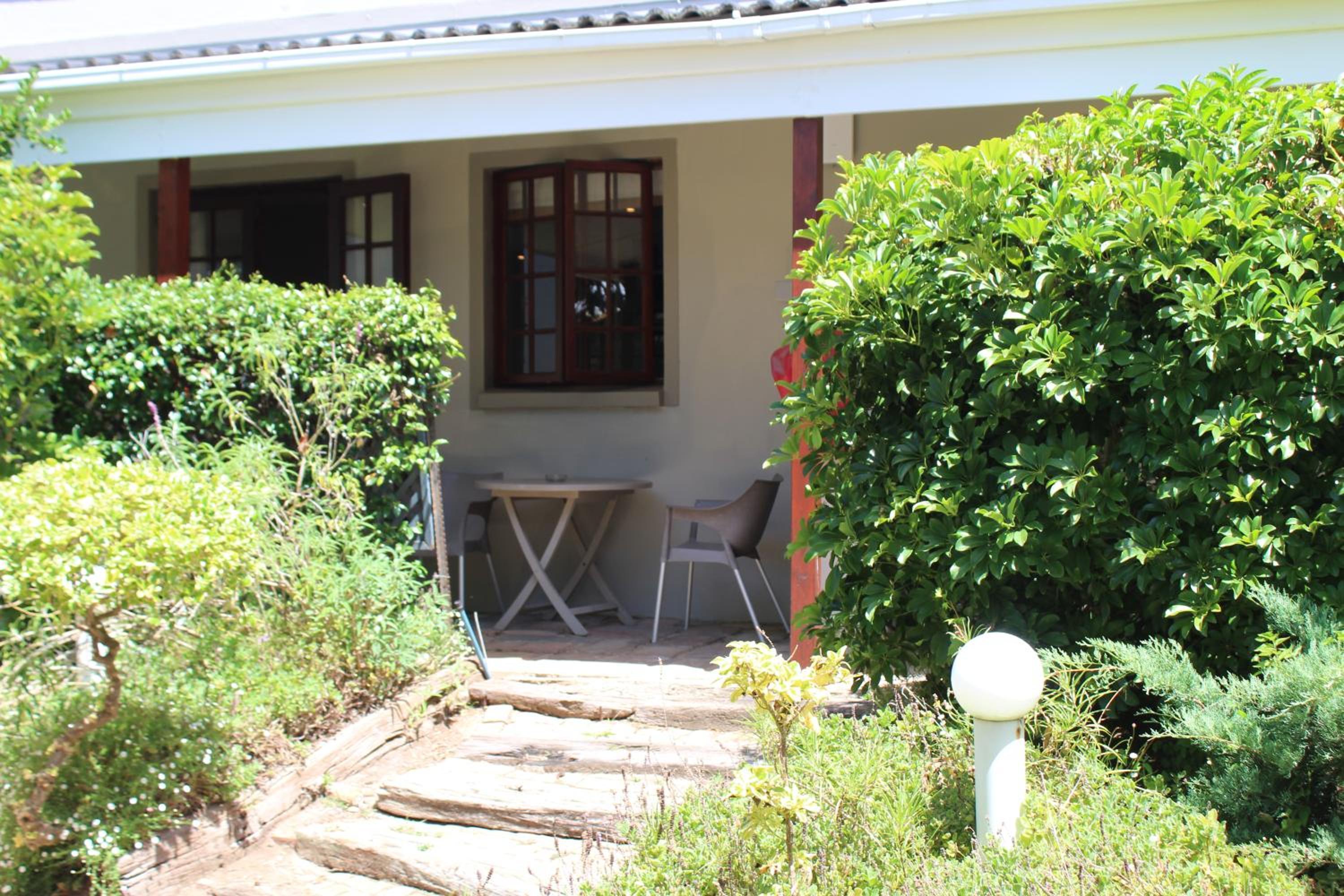 Sir Roys Guest House 40/50