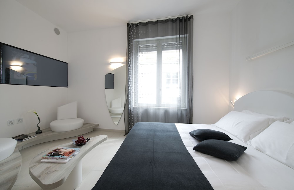 DELUXE, APARTMENT