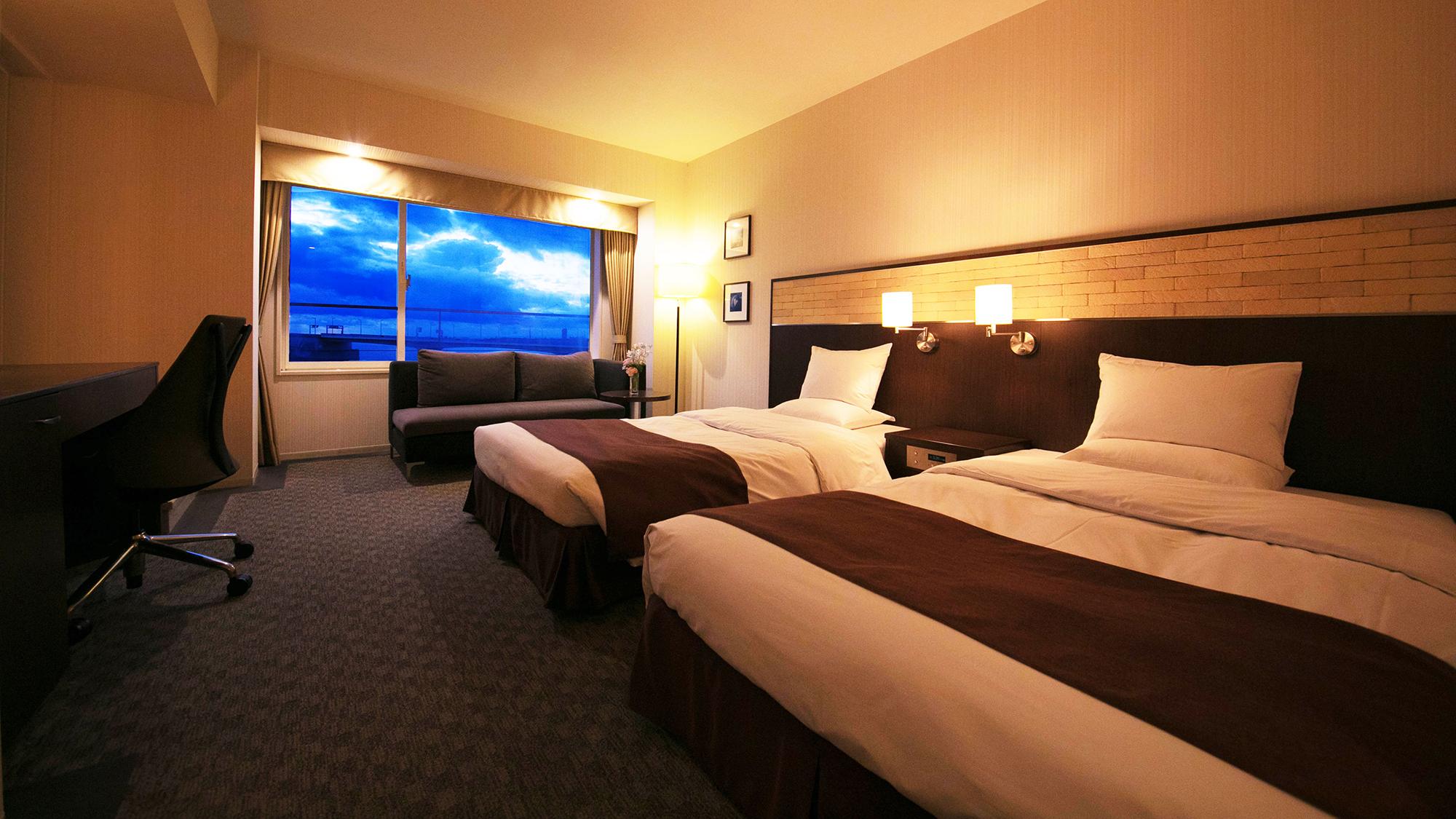 Bridge, Deluxe, Twin Beds, Ocean View, Bathtub, Main Building
