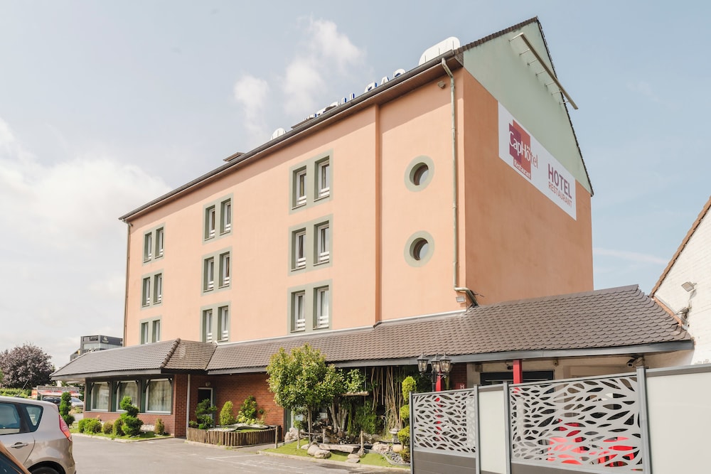 Cap Hotel 3/72