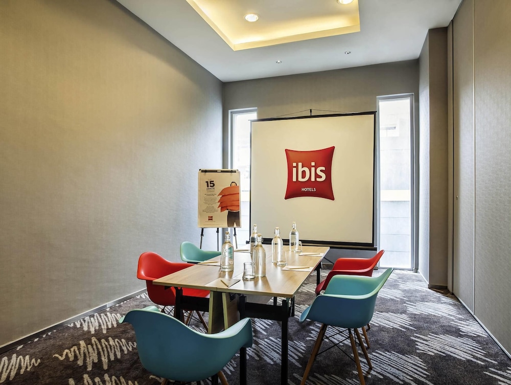 Ibis Jakarta Harmoni 51/56