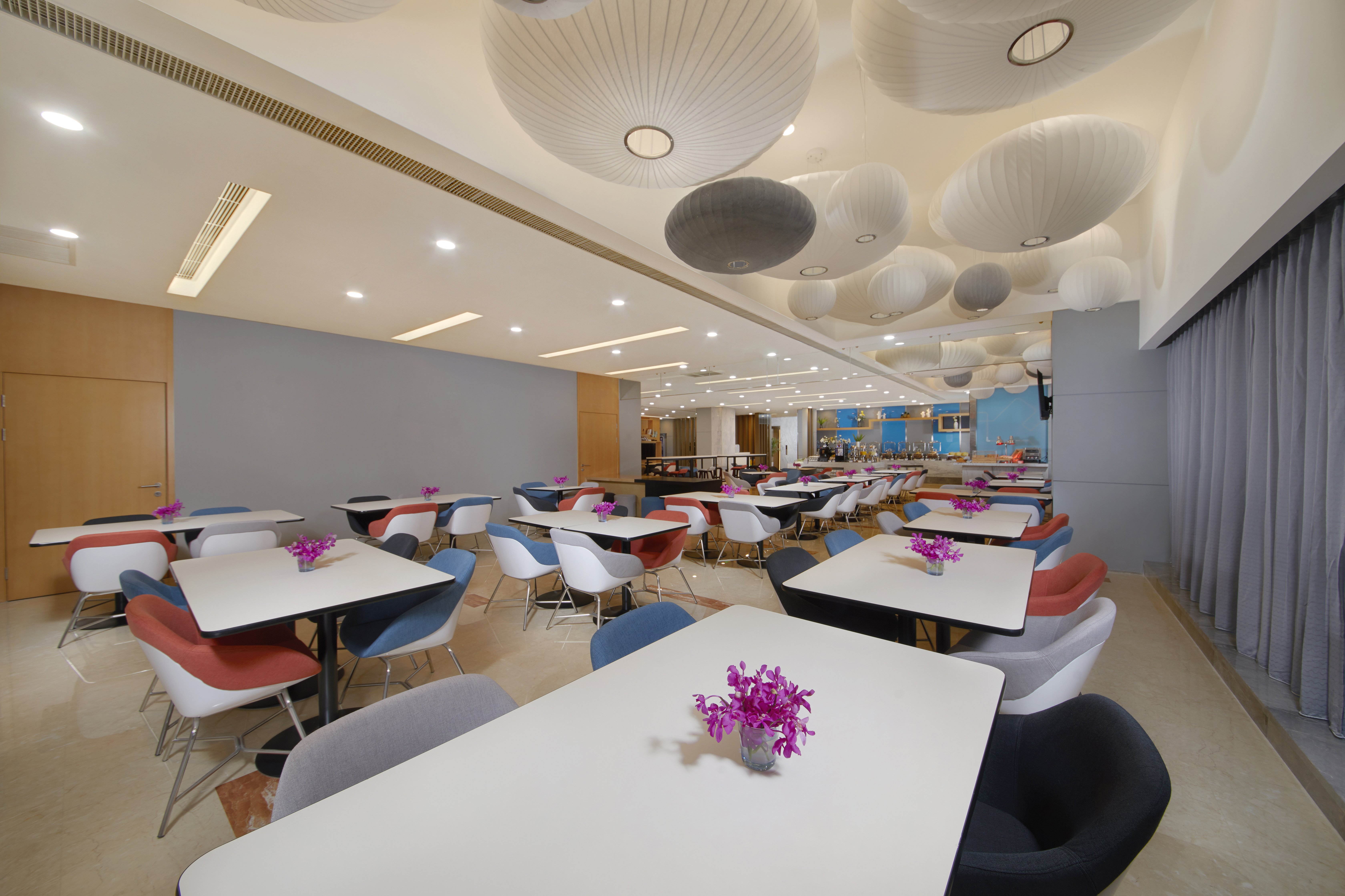 Holiday Inn Express Zhengzhou Zhengdong 57/73