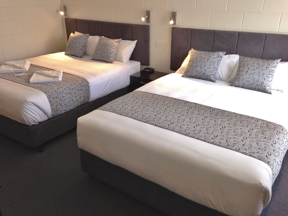 VICTOR HARBOR CITY INN 30/63