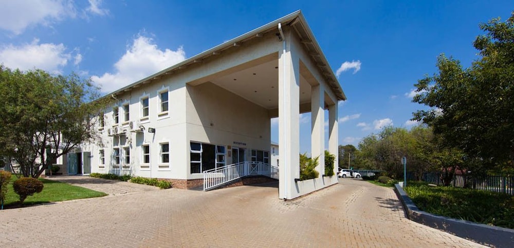 Vetho 2 Apartments OR Tambo Airport 5/31