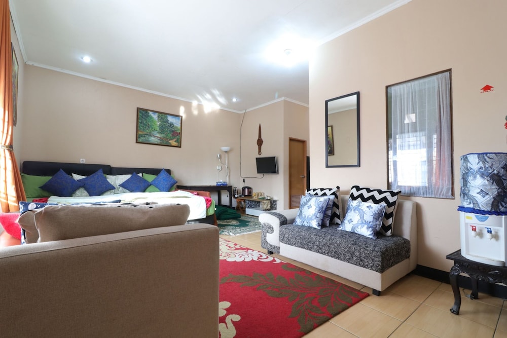 Lembur Incu Syariah Villa by ZUZU 30/46