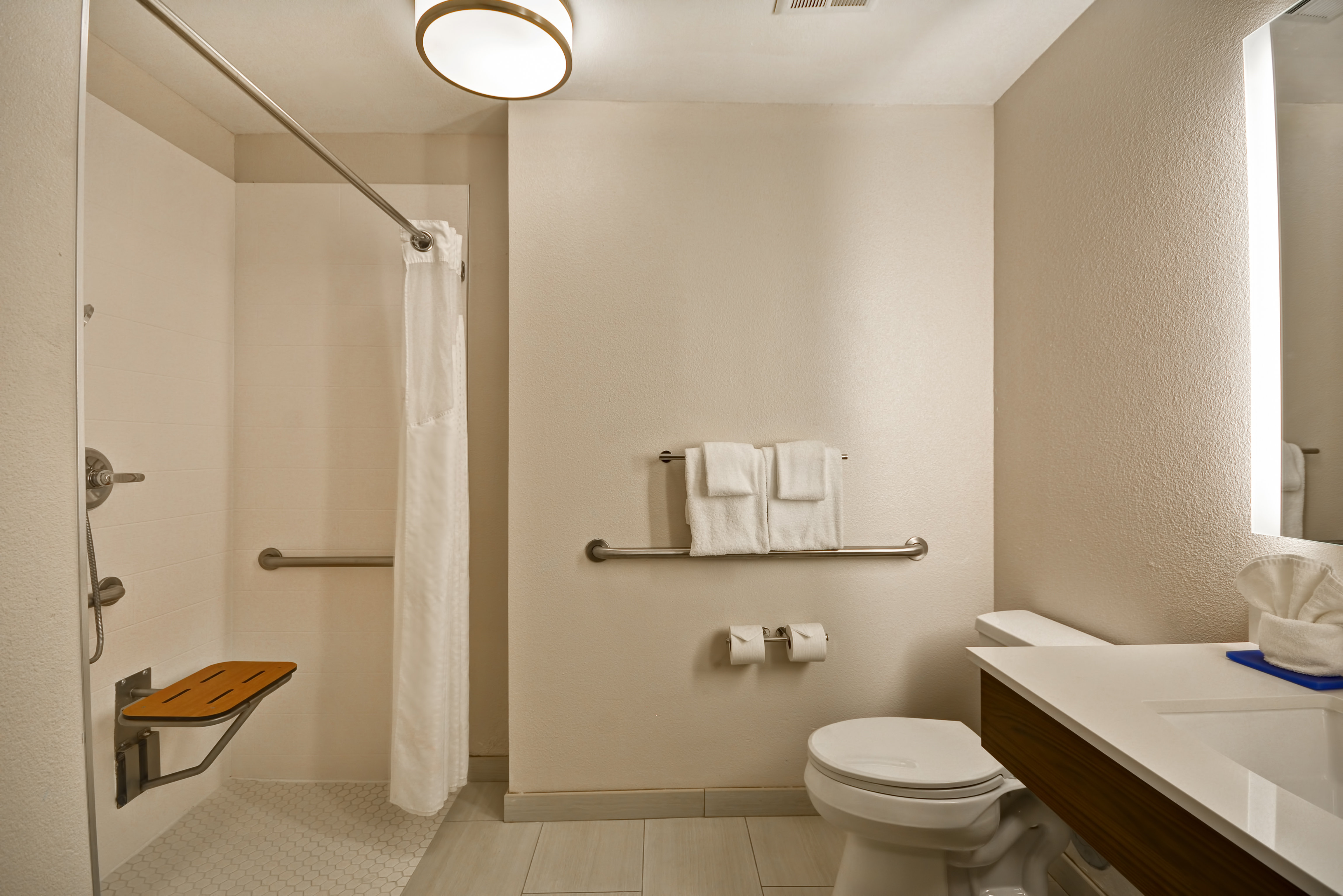 Holiday Inn Express Hotel And Suites Fresno River Park Hwy 41 46/50