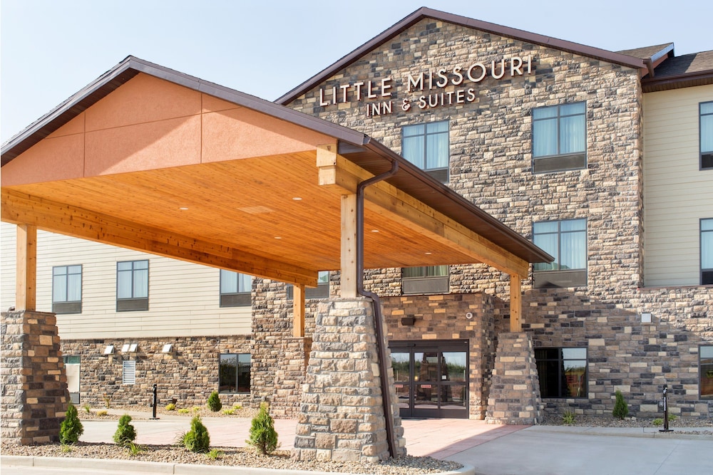 Little Missouri Inn and Suites New Town 3/32